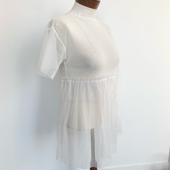 [NEW]Sheer White Layered Top - Picture 2 of 3